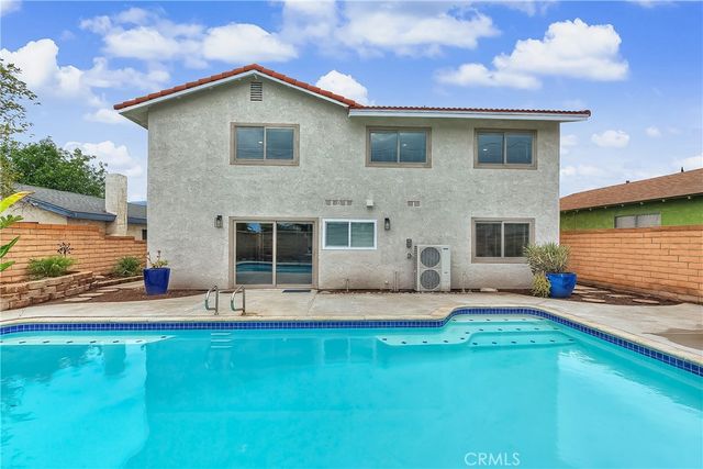 286 W Renwick, Azusa, CA 91702