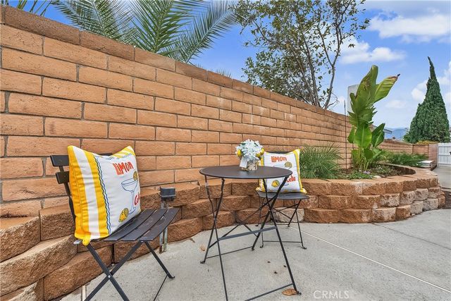 286 W Renwick, Azusa, CA 91702