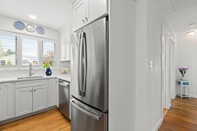 7 Haynes St, Walpole, MA 02081