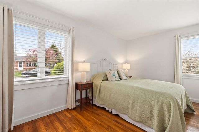 7 Haynes St, Walpole, MA 02081