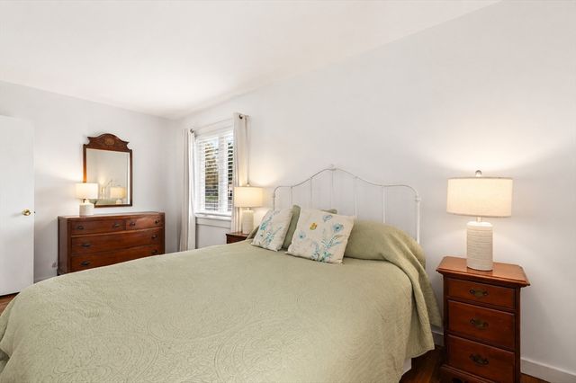 7 Haynes St, Walpole, MA 02081