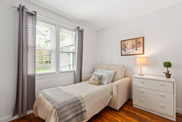 7 Haynes St, Walpole, MA 02081