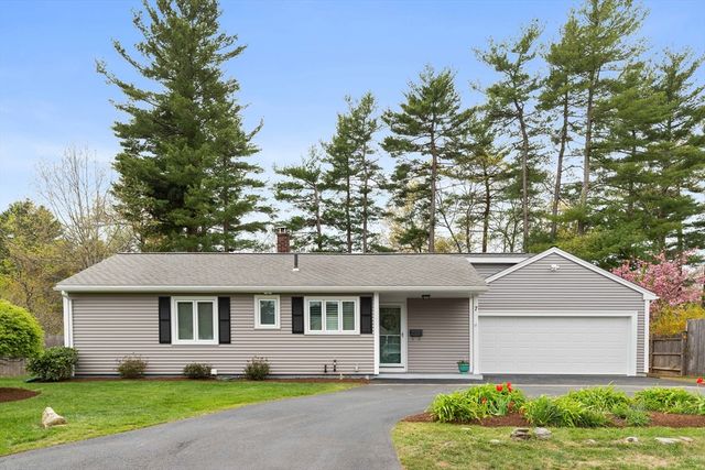 7 Haynes St, Walpole, MA 02081
