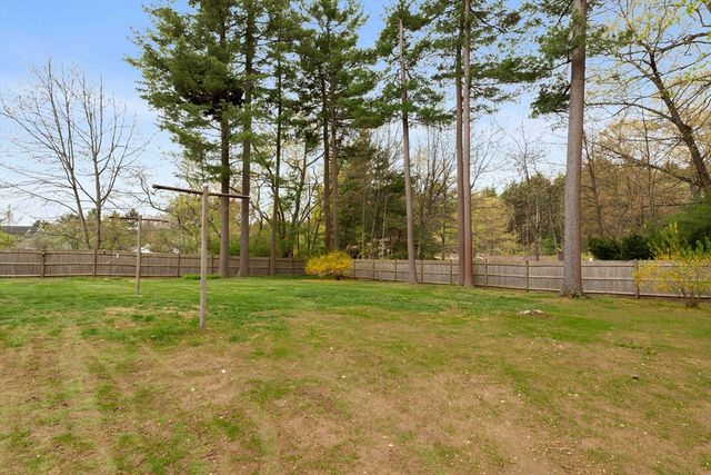 7 Haynes St, Walpole, MA 02081