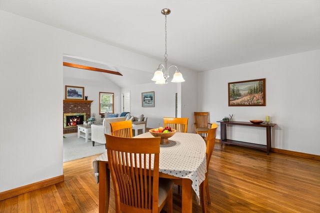 7 Haynes St, Walpole, MA 02081