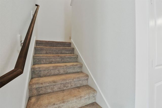 4107 Briarstone Knoll Trail, Baytown, TX 77521