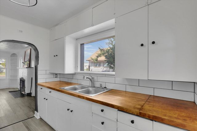 2408 E Providence Ave, Spokane, WA 99207