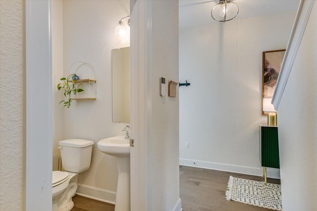 8607 McKamy DR, Austin, TX 78744