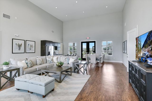 8607 McKamy DR, Austin, TX 78744