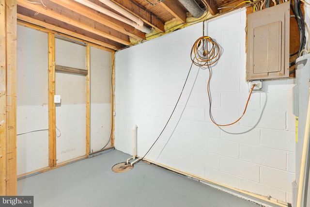 605 PAYTON DR, Fredericksburg, VA 22405