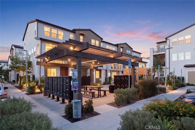 684 CARA CARA, Covina, CA 91723