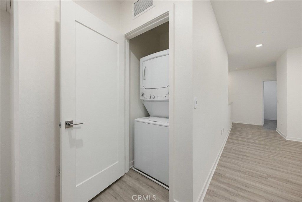 Image 20 of property listing at 684 CARA CARA, Covina, CA 91723