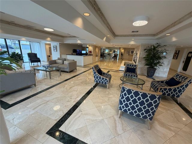 2625 Collins Avenue 420, Miami Beach, FL 33140