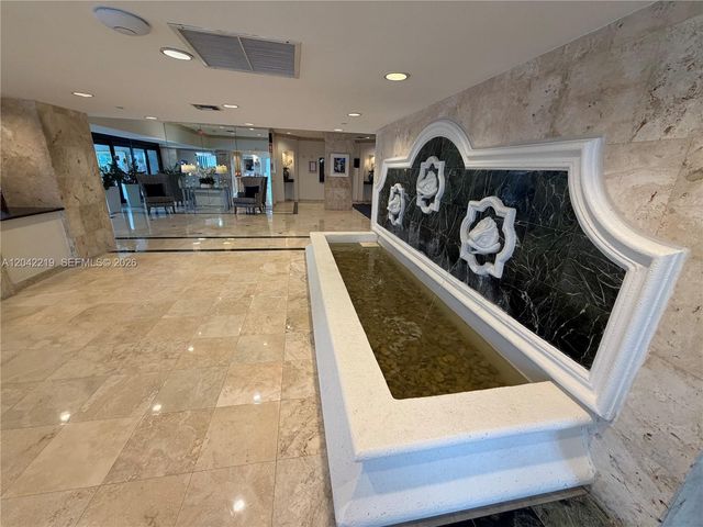 2625 Collins Avenue 420, Miami Beach, FL 33140