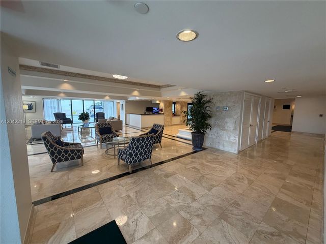 2625 Collins Avenue 420, Miami Beach, FL 33140