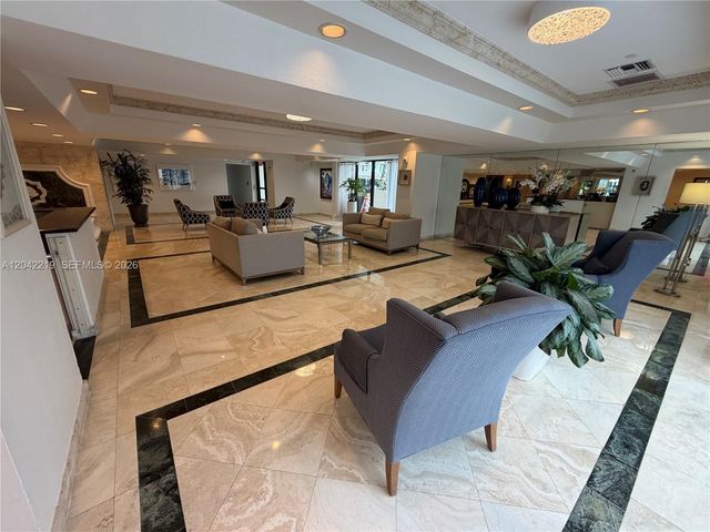 2625 Collins Avenue 420, Miami Beach, FL 33140