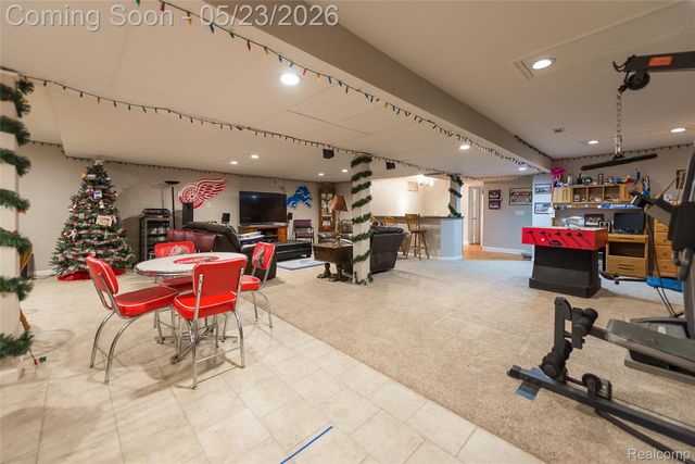 6093 Rosewood Parkway, White Lake Charter Township, MI 48383