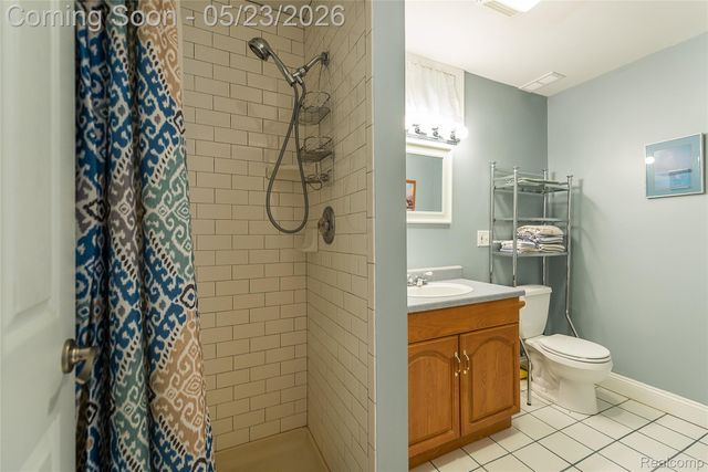 6093 Rosewood Parkway, White Lake Charter Township, MI 48383