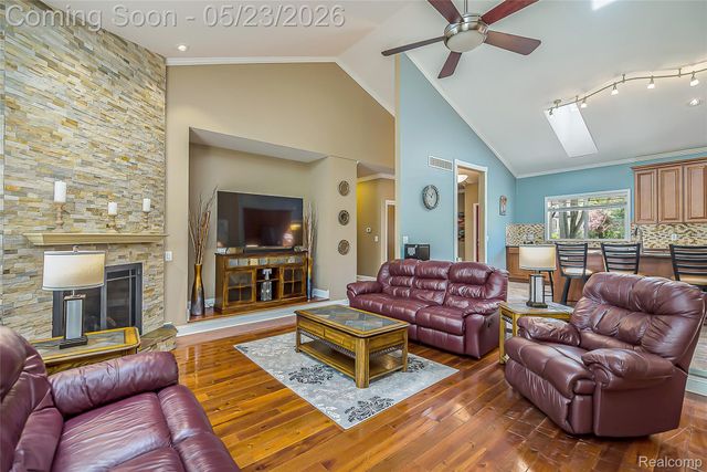 6093 Rosewood Parkway, White Lake Charter Township, MI 48383