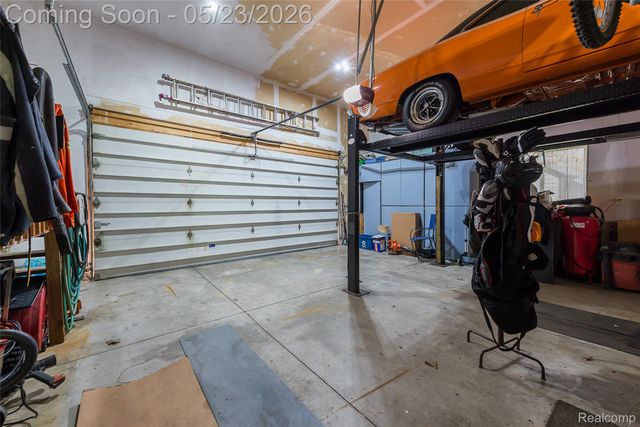 6093 Rosewood Parkway, White Lake Charter Township, MI 48383
