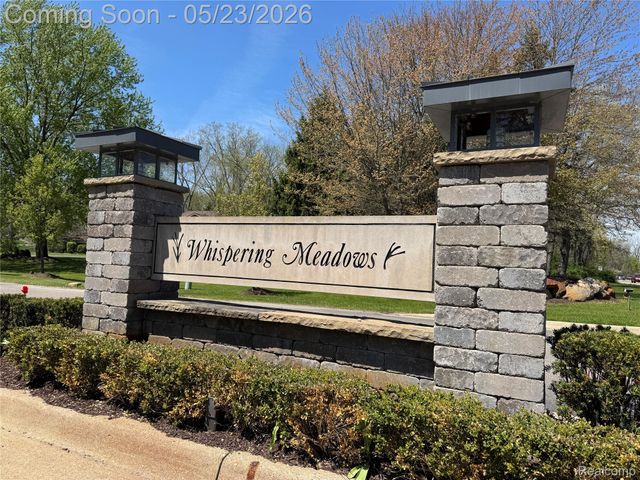 6093 Rosewood Parkway, White Lake Charter Township, MI 48383