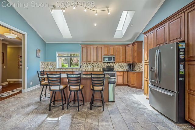 6093 Rosewood Parkway, White Lake Charter Township, MI 48383