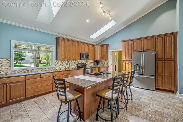 6093 Rosewood Parkway, White Lake Charter Township, MI 48383