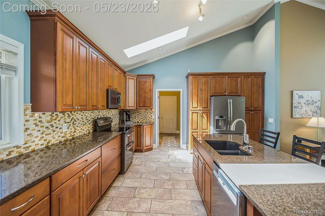 6093 Rosewood Parkway, White Lake Charter Township, MI 48383