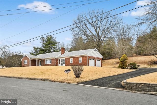 145 GERALD AVE, Orwigsburg, PA 17961