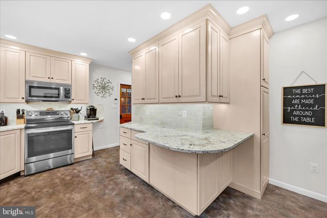 145 GERALD AVE, Orwigsburg, PA 17961