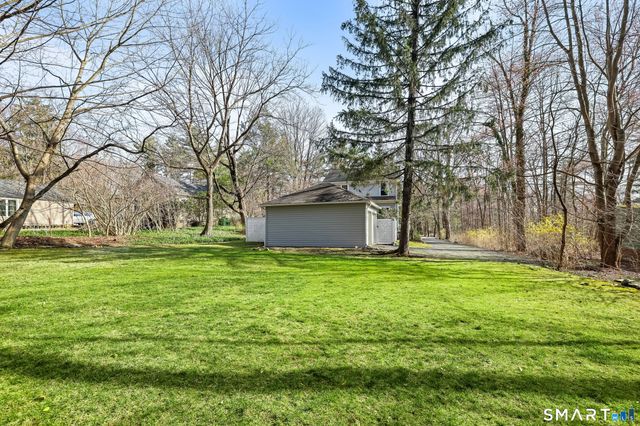 401 Jelliff Mill Road, New Canaan, CT 06840