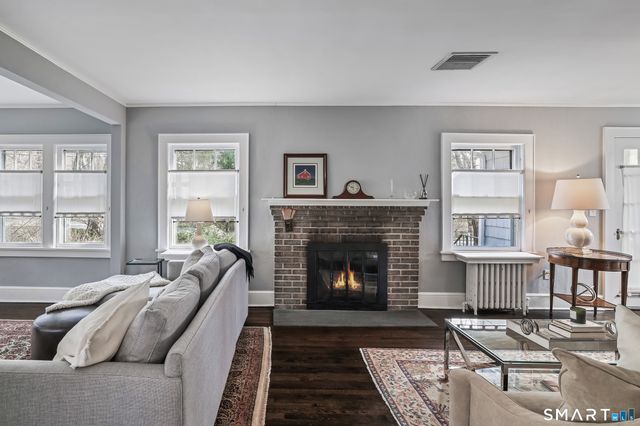 401 Jelliff Mill Road, New Canaan, CT 06840