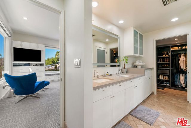 4858 Topeka Drive, Tarzana, CA 91356