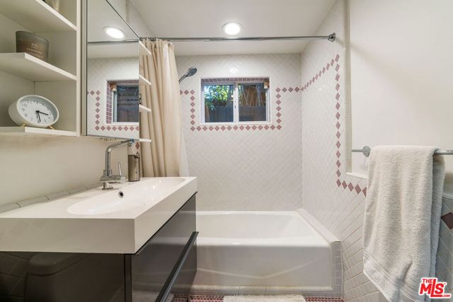 4858 Topeka Drive, Tarzana, CA 91356