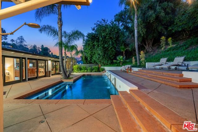 4858 Topeka Drive, Tarzana, CA 91356