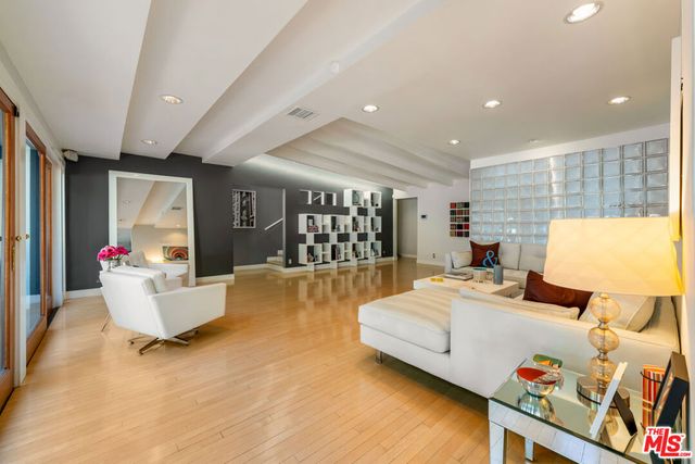 4858 Topeka Drive, Tarzana, CA 91356