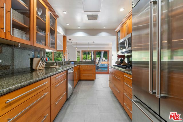 4858 Topeka Drive, Tarzana, CA 91356