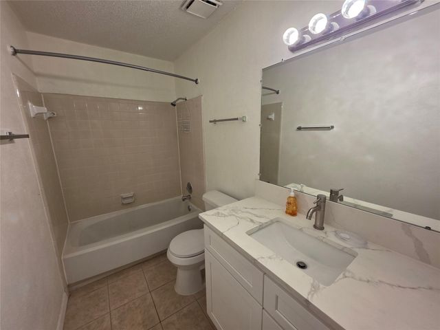 2114 Greenbriar Colony Drive, Houston, TX 77032