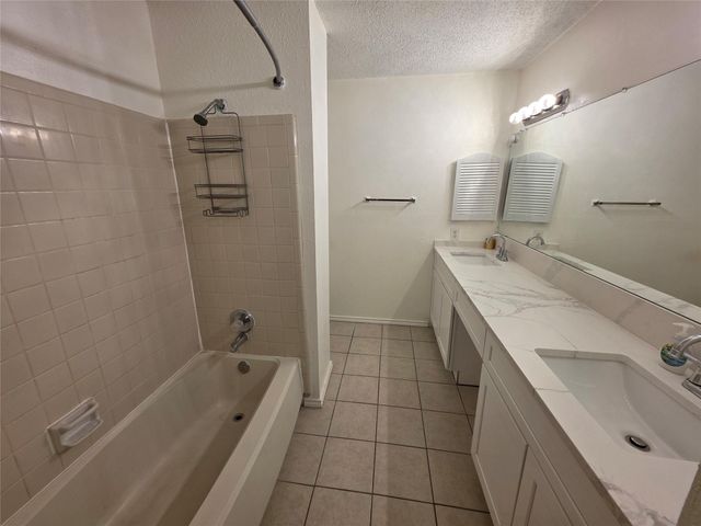 2114 Greenbriar Colony Drive, Houston, TX 77032