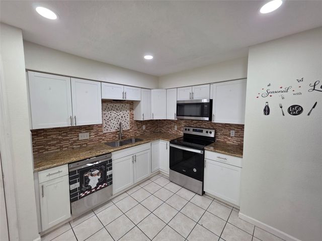 2114 Greenbriar Colony Drive, Houston, TX 77032