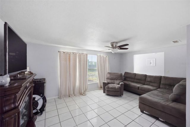 1002 W JEFFERSON STREET, Brooksville, FL 34601
