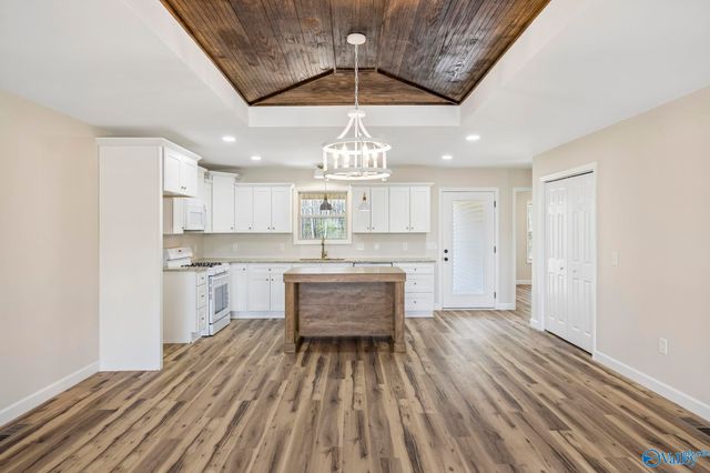 211 Majestic View Drive, Decherd, TN 37324