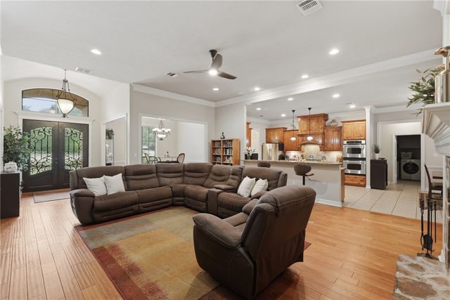 4755 Johnson Creek Loop, College Station, TX 77845