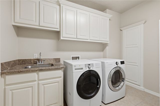 4755 Johnson Creek Loop, College Station, TX 77845