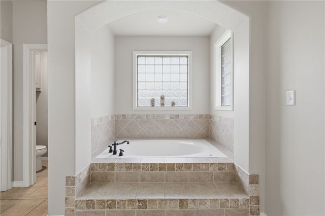 4755 Johnson Creek Loop, College Station, TX 77845