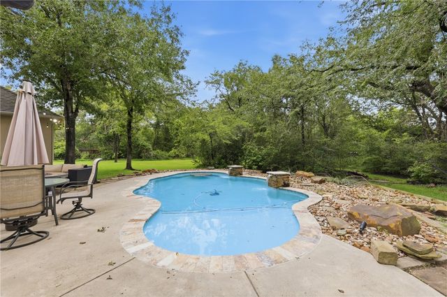 4755 Johnson Creek Loop, College Station, TX 77845