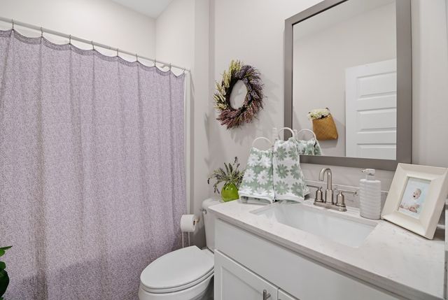 572 Golden Oaks Circle, Dothan, AL 36301