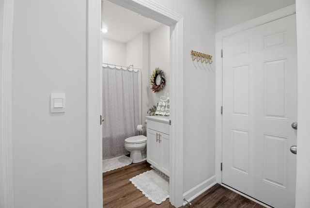 572 Golden Oaks Circle, Dothan, AL 36301