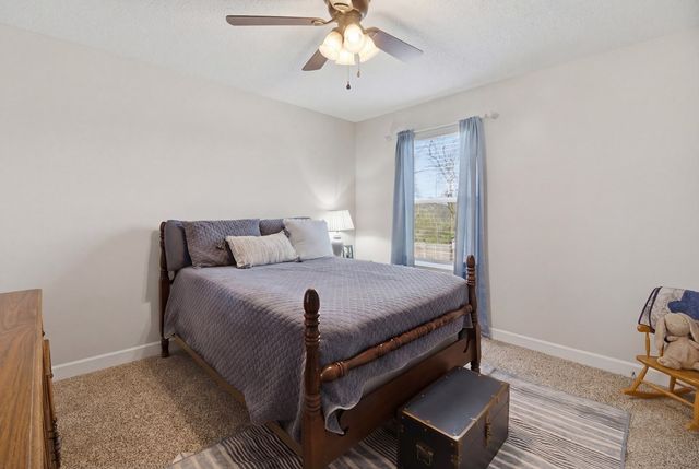 572 Golden Oaks Circle, Dothan, AL 36301