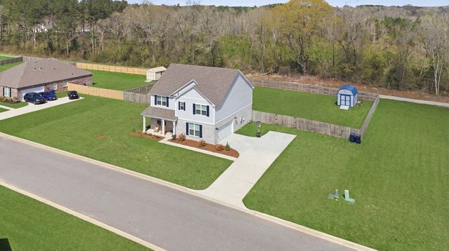 572 Golden Oaks Circle, Dothan, AL 36301